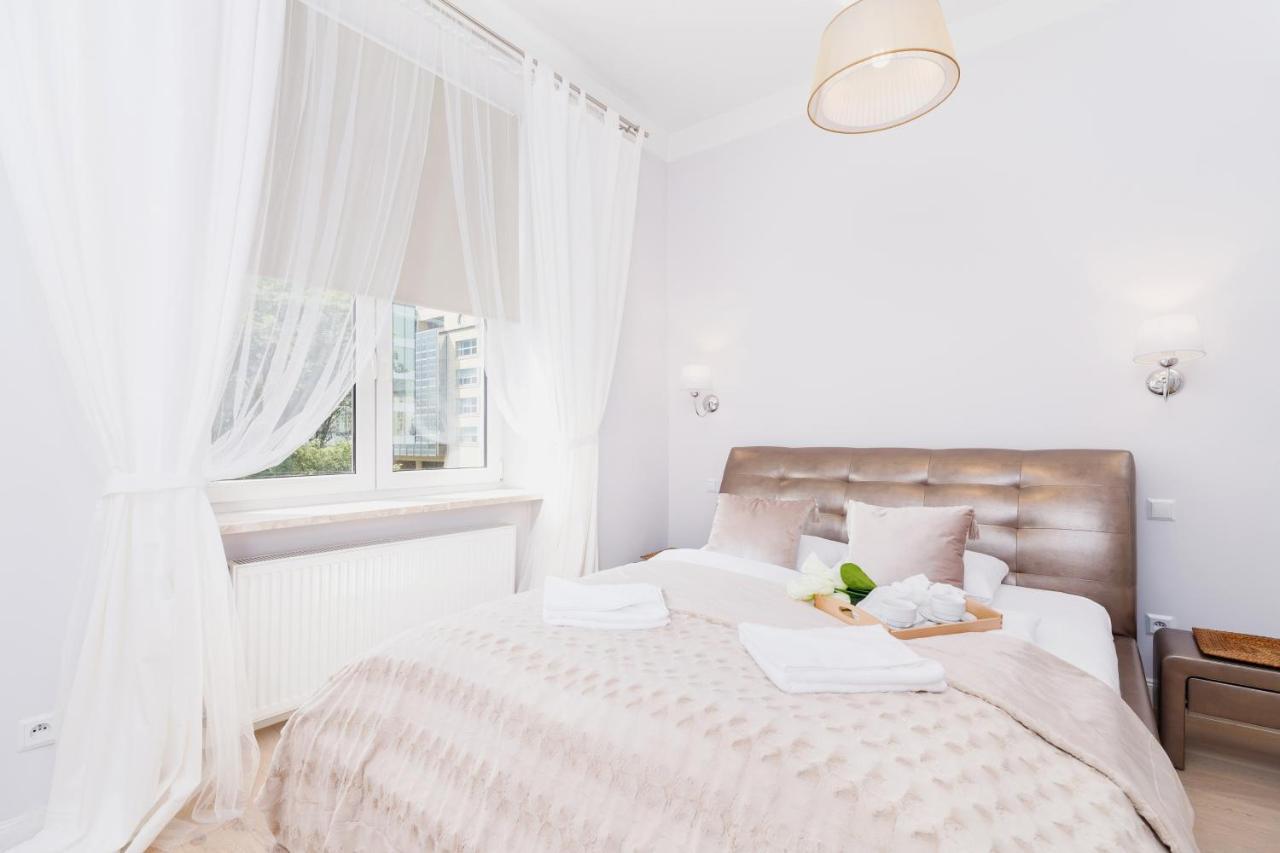 Modern Apartment Lubicz Krakow By Noclegi Renters ภายนอก รูปภาพ