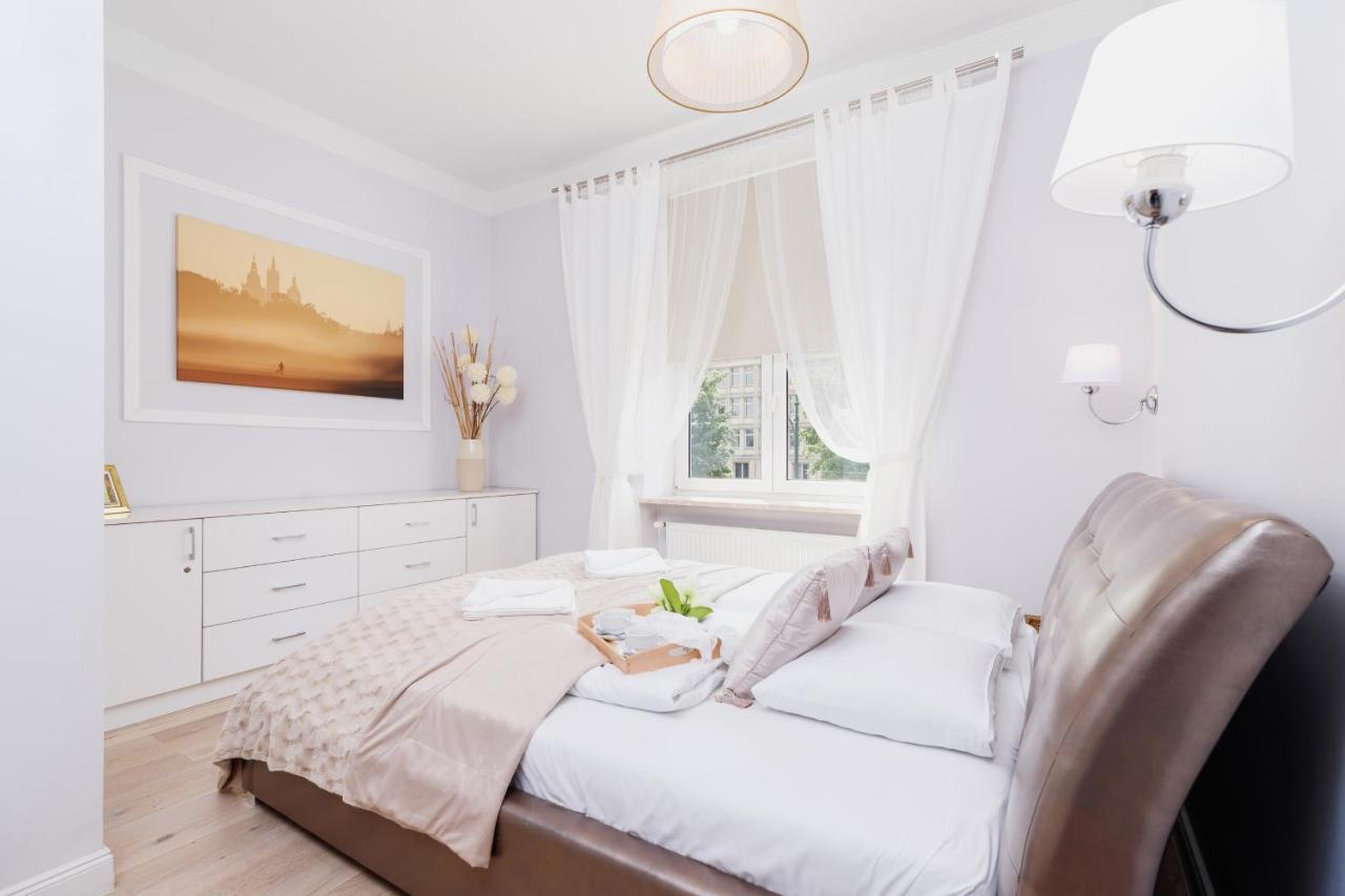 Modern Apartment Lubicz Krakow By Noclegi Renters ภายนอก รูปภาพ